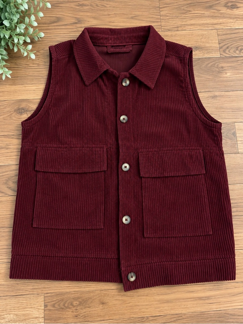 SHEIN Corduroy Button-Front Vest in Deep Wine